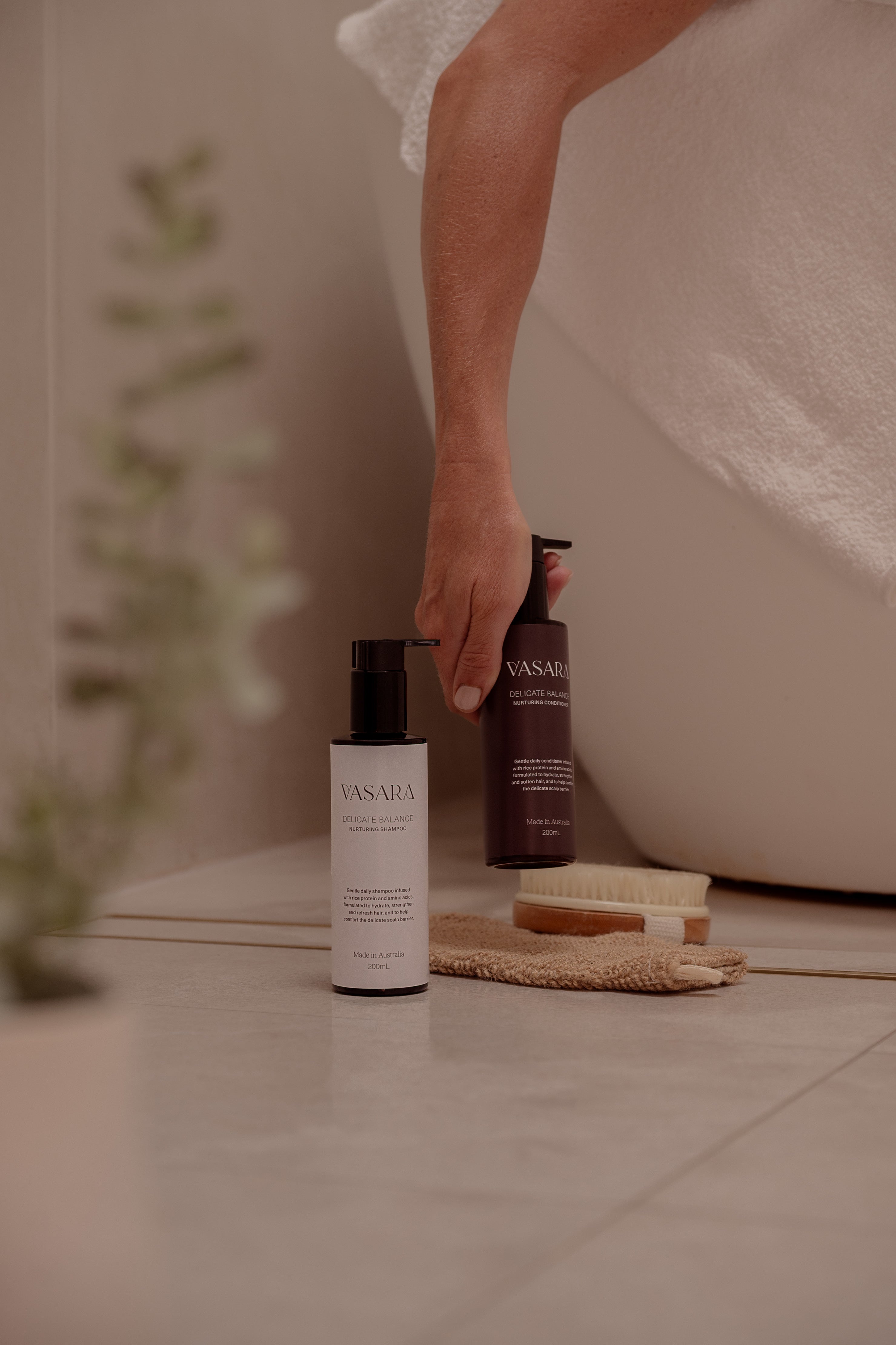 Vasara Shampoo & Conditioner Set